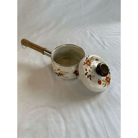 Vintage Kingsbury Cookwear Collection in Dogwood Pot/Pan - Picture 6 of 7